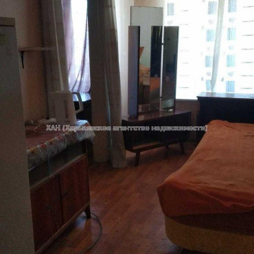 Продам квартиру, Фейербаха площ. , 3  ком., 50 м², советский ремонт 