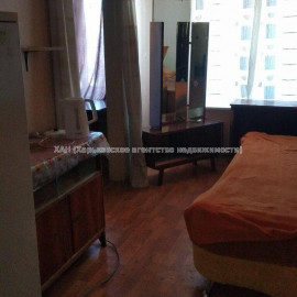 Продам квартиру, Фейербаха площ. , 3 кім., 50 м², советский ремонт