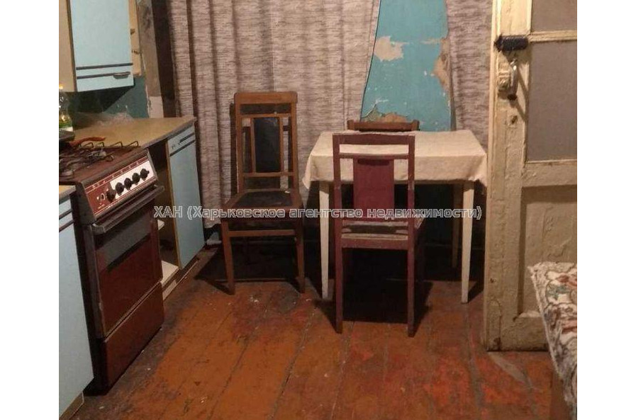 Продам квартиру, Фейербаха площ. , 3 кім., 50 м², советский ремонт 