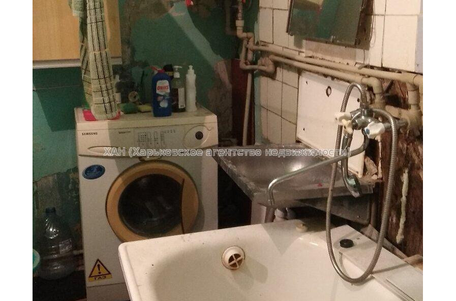 Продам квартиру, Фейербаха площ. , 3 кім., 50 м², советский ремонт 