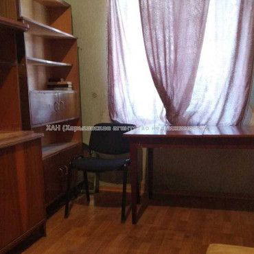 Продам квартиру, Фейербаха площ. , 3  ком., 50 м², советский ремонт 