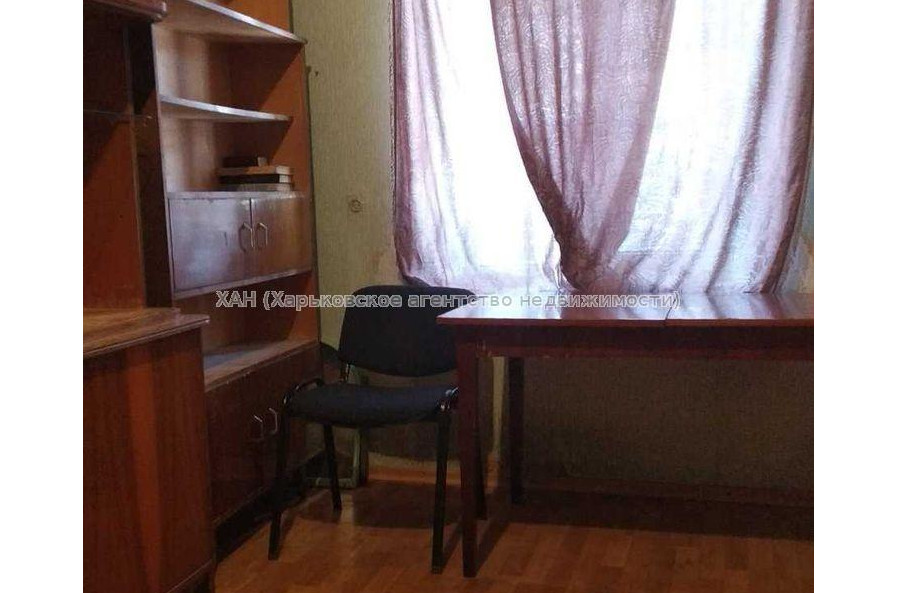 Продам квартиру, Фейербаха площ. , 3  ком., 50 м², советский ремонт 