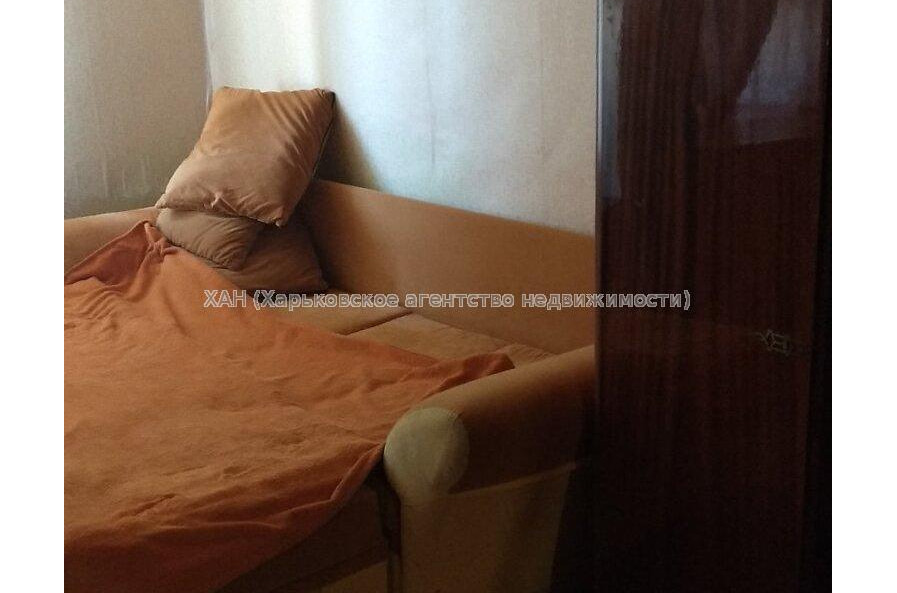 Продам квартиру, Фейербаха площ. , 3 кім., 50 м², советский ремонт 