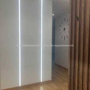 Продам квартиру, Победы просп. , 2  ком., 77 м², евроремонт 