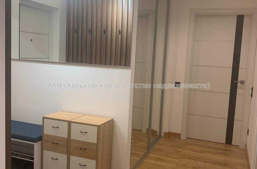 Продам квартиру, Победы просп. , 2  ком., 77 м², евроремонт 