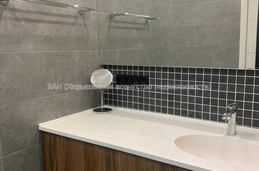 Продам квартиру, Победы просп. , 2  ком., 77 м², евроремонт 