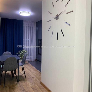 Продам квартиру, Победы просп. , 2  ком., 77 м², евроремонт 