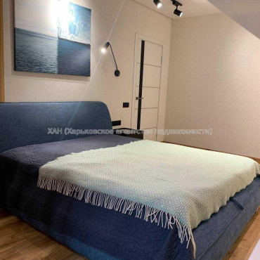 Продам квартиру, Победы просп. , 2  ком., 77 м², евроремонт 