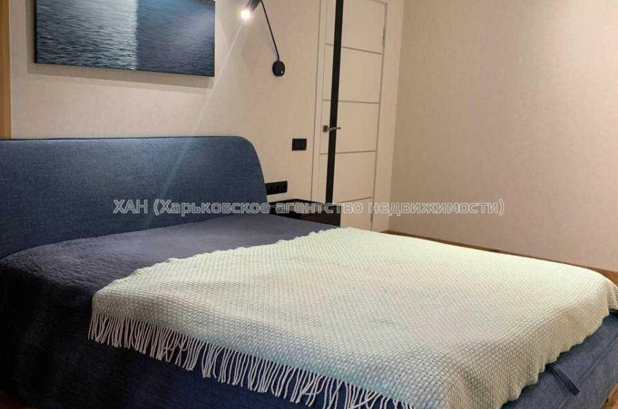 Продам квартиру, Победы просп. , 2  ком., 77 м², евроремонт 