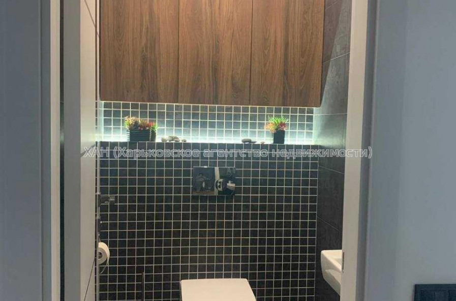 Продам квартиру, Победы просп. , 2  ком., 77 м², евроремонт 