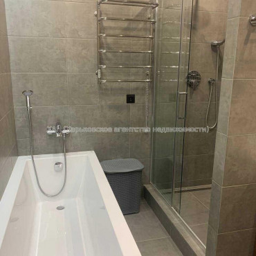 Продам квартиру, Победы просп. , 2  ком., 77 м², евроремонт 