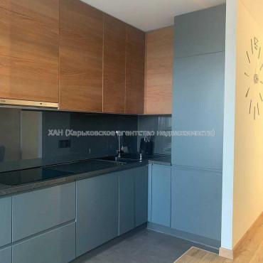 Продам квартиру, Победы просп. , 2  ком., 77 м², евроремонт 