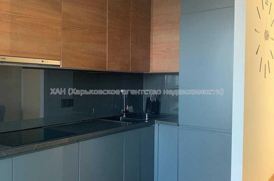 Продам квартиру, Победы просп. , 2  ком., 77 м², евроремонт 