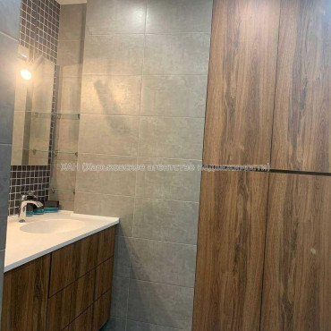 Продам квартиру, Победы просп. , 2  ком., 77 м², евроремонт 