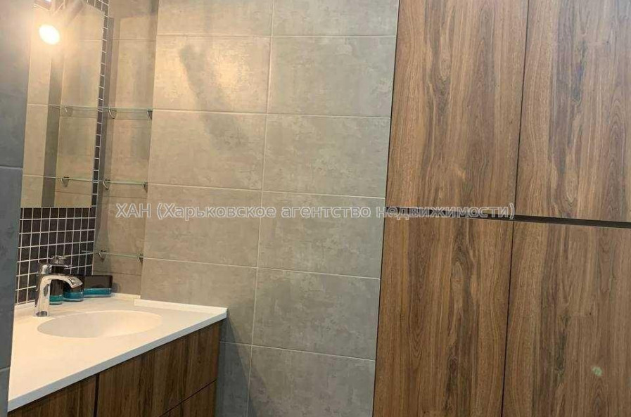 Продам квартиру, Победы просп. , 2  ком., 77 м², евроремонт 