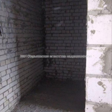 Продам квартиру, Валентиновская ул. , 1 кім., 40 м², без внутренних работ 