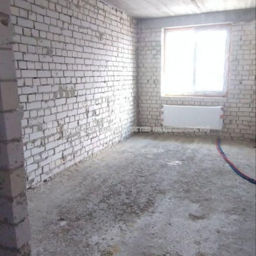 Продам квартиру, Валентиновская ул. , 1 кім., 40 м², без внутренних работ 