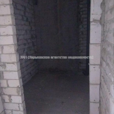 Продам квартиру, Валентиновская ул. , 1 кім., 40 м², без внутренних работ 