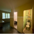 Продам квартиру, Амосова ул. , 4 кім., 81 м², косметический ремонт 