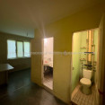 Продам квартиру, Амосова ул. , 4 кім., 81 м², косметический ремонт 