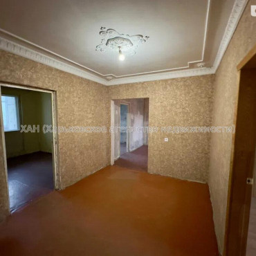 Продам квартиру, Амосова ул. , 4  ком., 81 м², косметический ремонт 