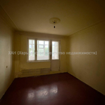 Продам квартиру, Амосова ул. , 4  ком., 81 м², косметический ремонт 