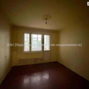 Продам квартиру, Амосова ул. , 4  ком., 81 м², косметический ремонт 