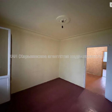 Продам квартиру, Амосова ул. , 4  ком., 81 м², косметический ремонт 