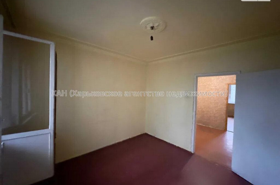 Продам квартиру, Амосова ул. , 4  ком., 81 м², косметический ремонт 