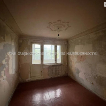 Продам квартиру, Амосова ул. , 4  ком., 81 м², косметический ремонт 