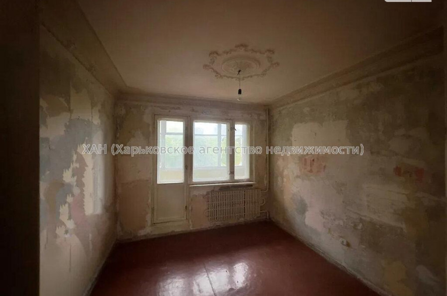 Продам квартиру, Амосова ул. , 4  ком., 81 м², косметический ремонт 