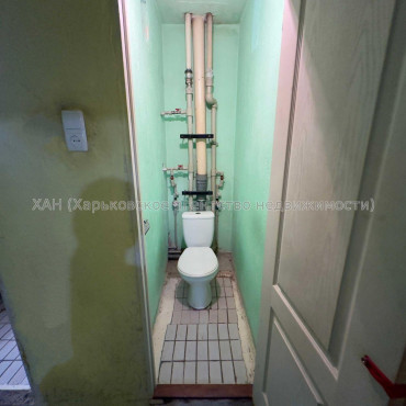 Продам квартиру, Амосова ул. , 4  ком., 81 м², косметический ремонт 