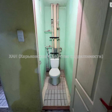 Продам квартиру, Амосова ул. , 4  ком., 81 м², косметический ремонт 