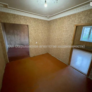Продам квартиру, Амосова ул. , 4  ком., 81 м², косметический ремонт 