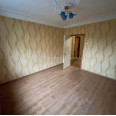 Продам квартиру, Амосова ул. , 4 кім., 81 м², косметический ремонт 