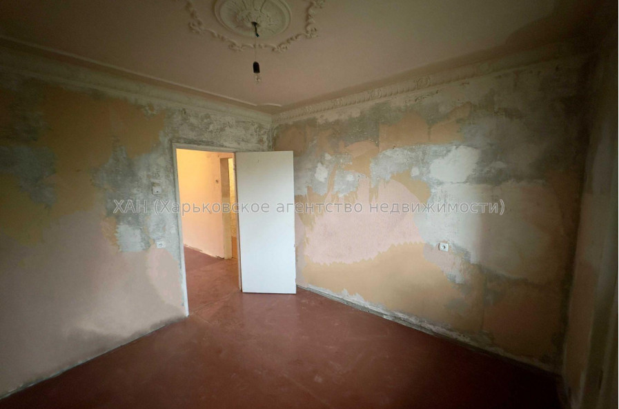 Продам квартиру, Амосова ул. , 4  ком., 81 м², косметический ремонт 