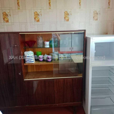 Продам квартиру, Непокоренных ул. , 1  ком., 32.70 м², советский ремонт 