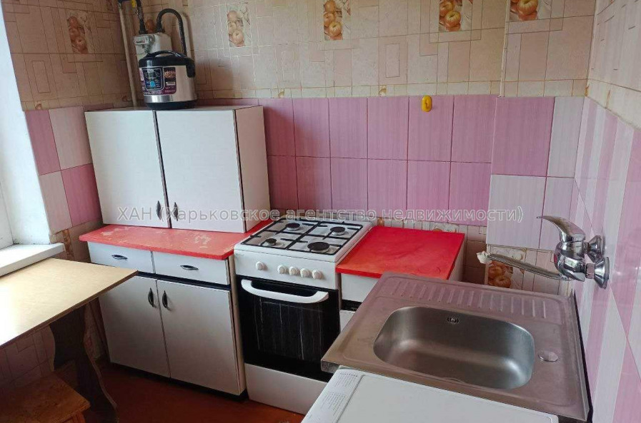 Продам квартиру, Непокоренных ул. , 1 кім., 32.70 м², советский ремонт 