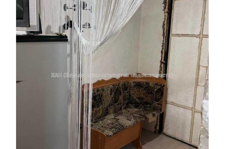 Продам квартиру, Единства ул. , 3  ком., 66.20 м², частичный ремонт 