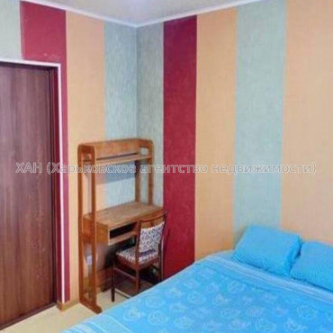 Продам квартиру, Единства ул. , 3  ком., 66.20 м², частичный ремонт 