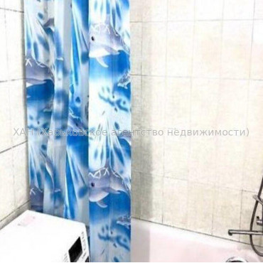 Продам квартиру, Единства ул. , 3  ком., 66.20 м², частичный ремонт 