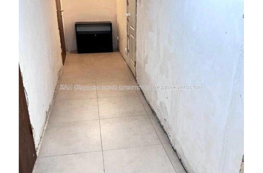 Продам квартиру, Единства ул. , 3  ком., 66.20 м², частичный ремонт 