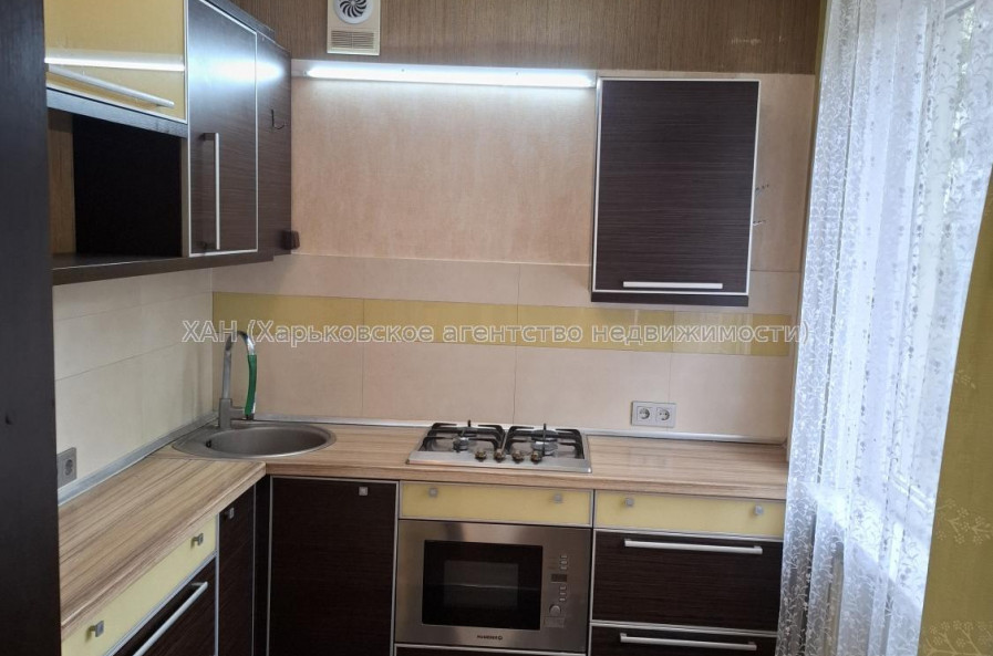 Продам квартиру, Тракторостроителей просп. , 2 кім., 46 м², частичный ремонт 
