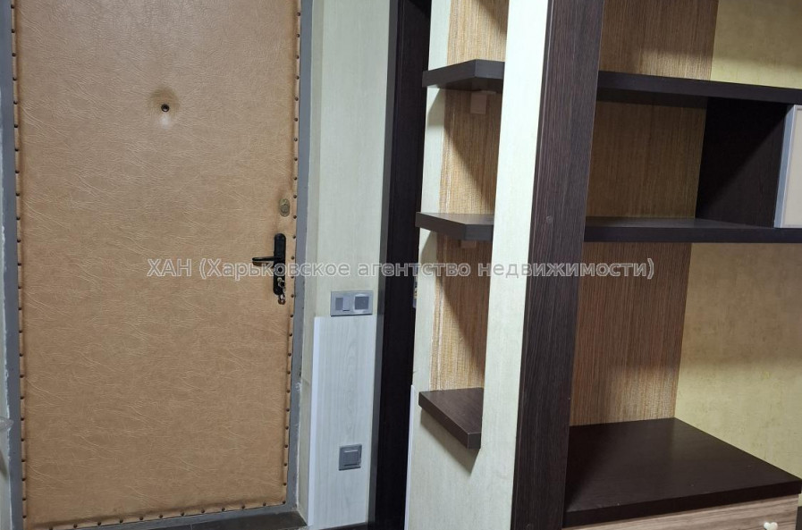 Продам квартиру, Тракторостроителей просп. , 2 кім., 46 м², частичный ремонт 