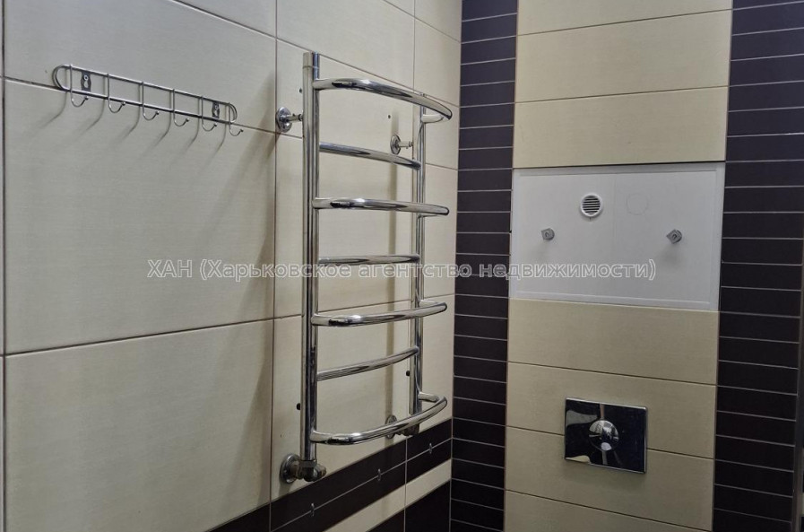 Продам квартиру, Тракторостроителей просп. , 2 кім., 45 м², частичный ремонт 