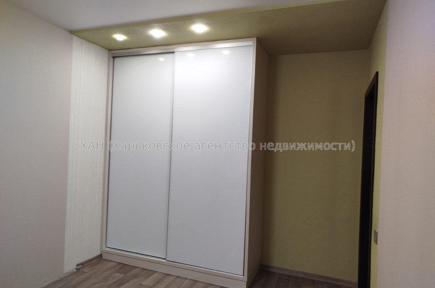 Продам квартиру, Тракторостроителей просп. , 2 кім., 46 м², частичный ремонт 
