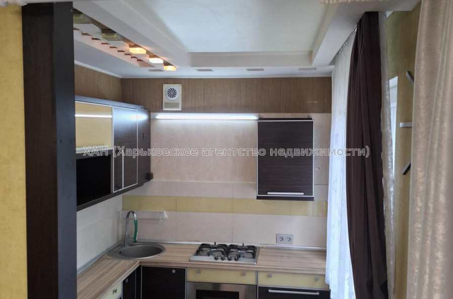 Продам квартиру, Тракторостроителей просп. , 2 кім., 45 м², частичный ремонт 