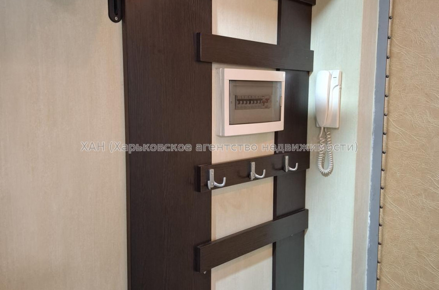 Продам квартиру, Тракторостроителей просп. , 2 кім., 45 м², частичный ремонт 
