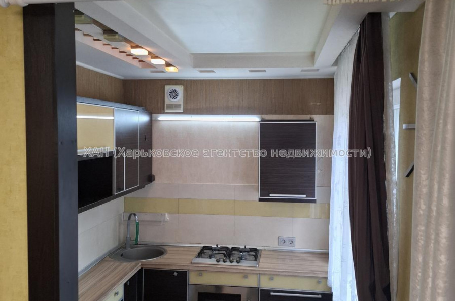 Продам квартиру, Тракторостроителей просп. , 2 кім., 45 м², частичный ремонт 