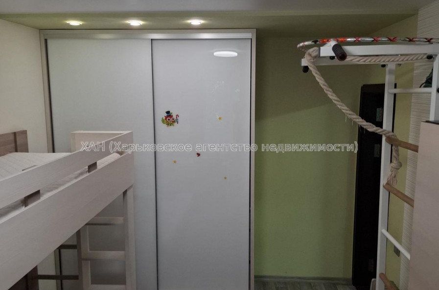 Продам квартиру, Тракторостроителей просп. , 2 кім., 45 м², частичный ремонт 
